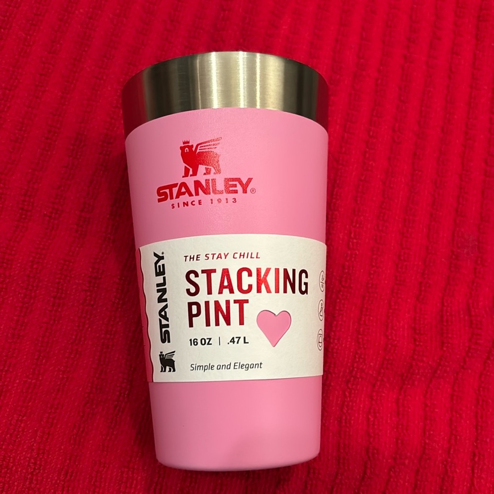 Stanley stacking pint- pink Valentines edition